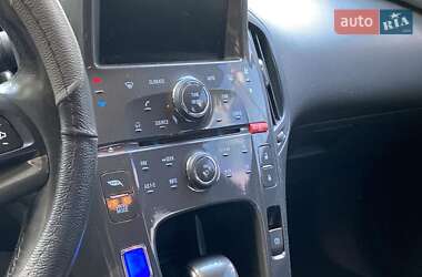 Хэтчбек Chevrolet Volt 2014 в 