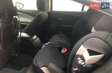 Хэтчбек Chevrolet Volt 2014 в 