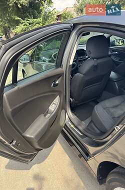 Хэтчбек Chevrolet Volt 2016 в 