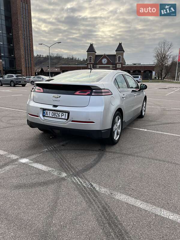 Хэтчбек Chevrolet Volt 2014 в Киеве