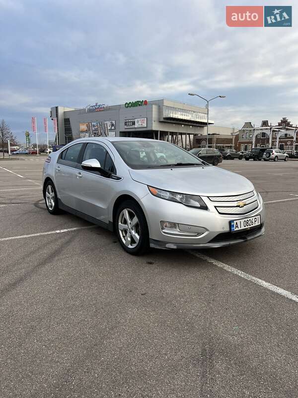 Хэтчбек Chevrolet Volt 2014 в Киеве