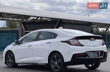 Хэтчбек Chevrolet Volt 2016 в 