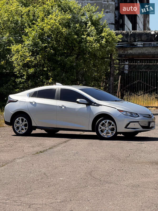 Хэтчбек Chevrolet Volt 2016 в Калуше фото 4 Хэтчбек Chevrolet Volt 2016 в Калуше