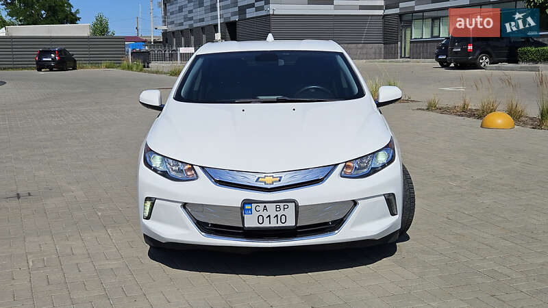 Хэтчбек Chevrolet Volt 2015 в Черкассах
