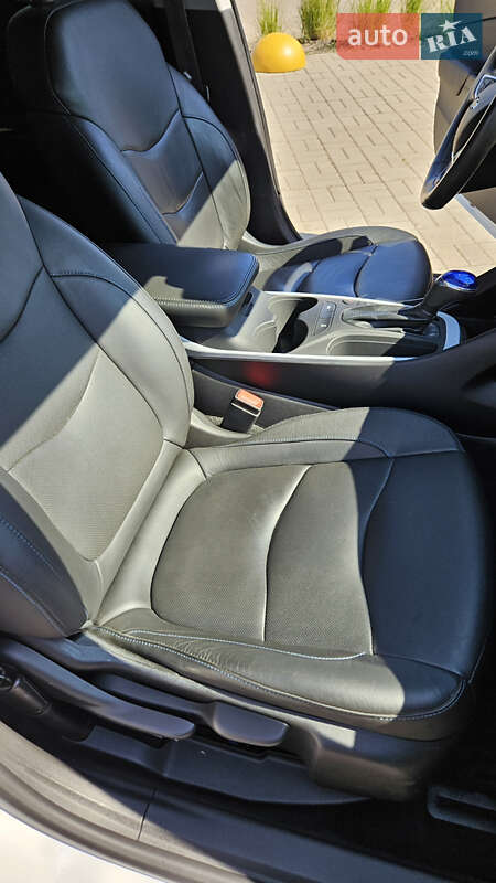 Хэтчбек Chevrolet Volt 2015 в Черкассах