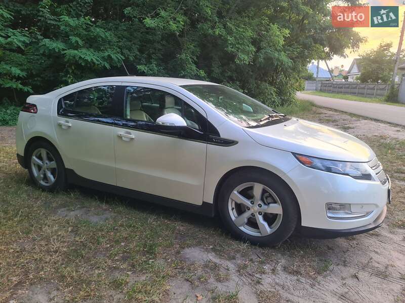 Хэтчбек Chevrolet Volt 2013 в Черкассах