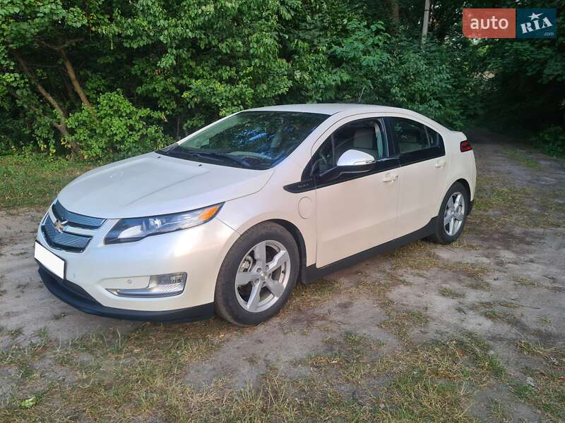 Хэтчбек Chevrolet Volt 2013 в Черкассах