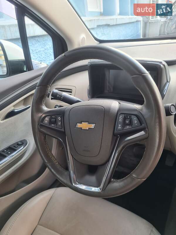 Хэтчбек Chevrolet Volt 2013 в Черкассах