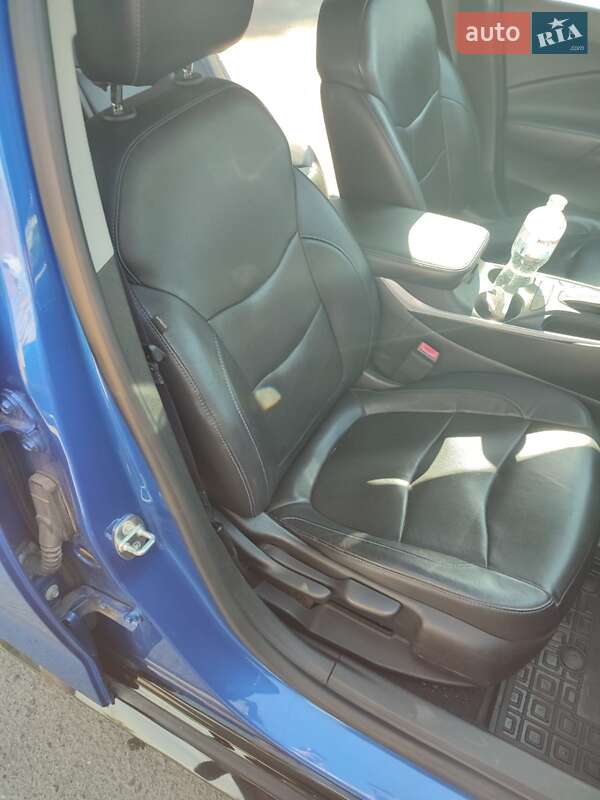 Хэтчбек Chevrolet Volt 2016 в Тернополе