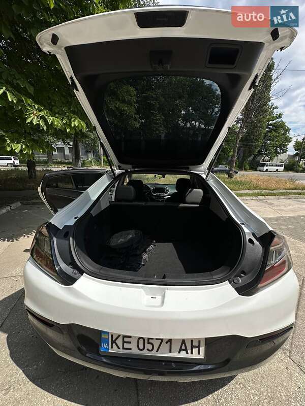 Хэтчбек Chevrolet Volt 2018 в Днепре