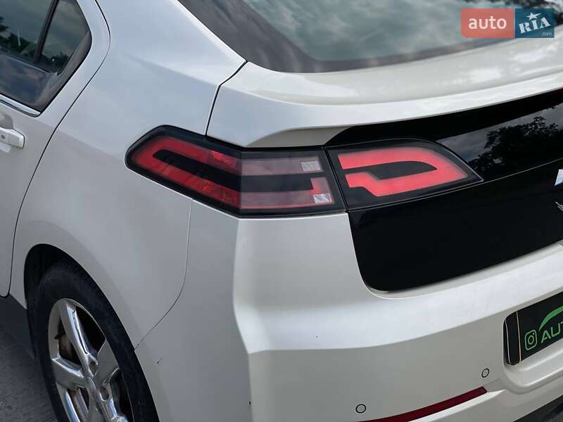 Хэтчбек Chevrolet Volt 2012 в Киеве