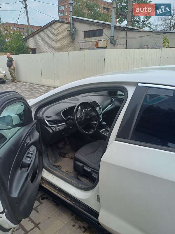Хэтчбек Chevrolet Volt 2017 в Краматорске