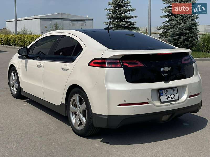 Хэтчбек Chevrolet Volt 2011 в Днепре