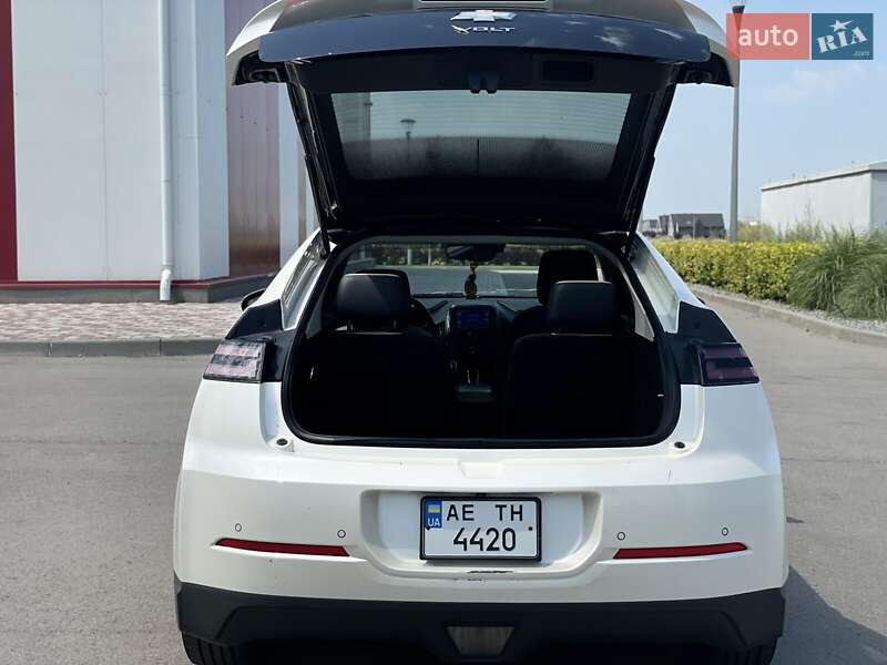 Хэтчбек Chevrolet Volt 2011 в Днепре