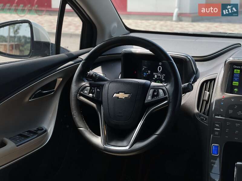 Хэтчбек Chevrolet Volt 2011 в Днепре