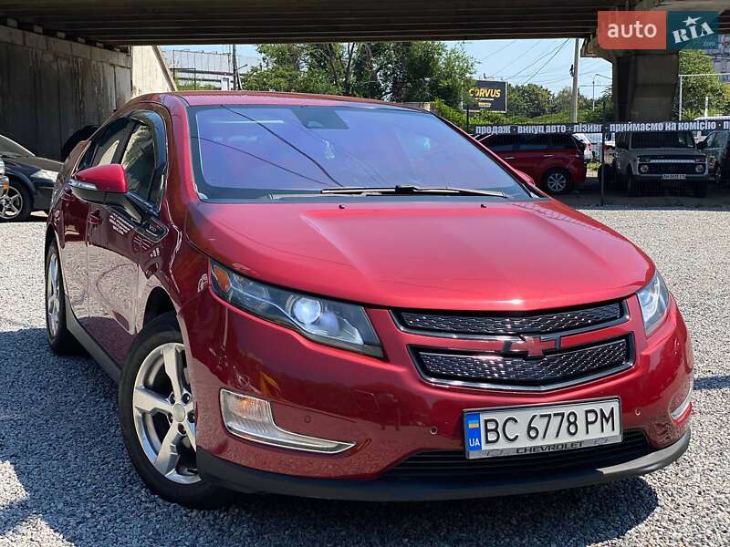 Хэтчбек Chevrolet Volt 2012 в Днепре