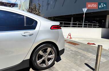 Хэтчбек Chevrolet Volt 2010 в 