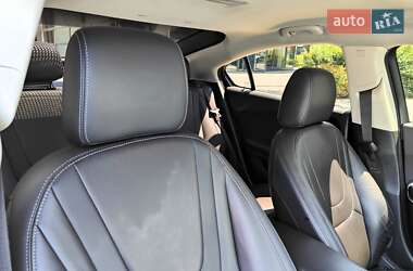 Хэтчбек Chevrolet Volt 2010 в 
