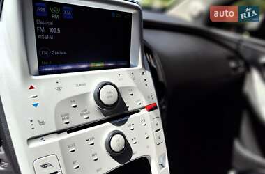 Хэтчбек Chevrolet Volt 2010 в 