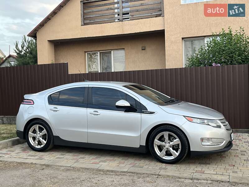 Хэтчбек Chevrolet Volt 2013 в Никополе
