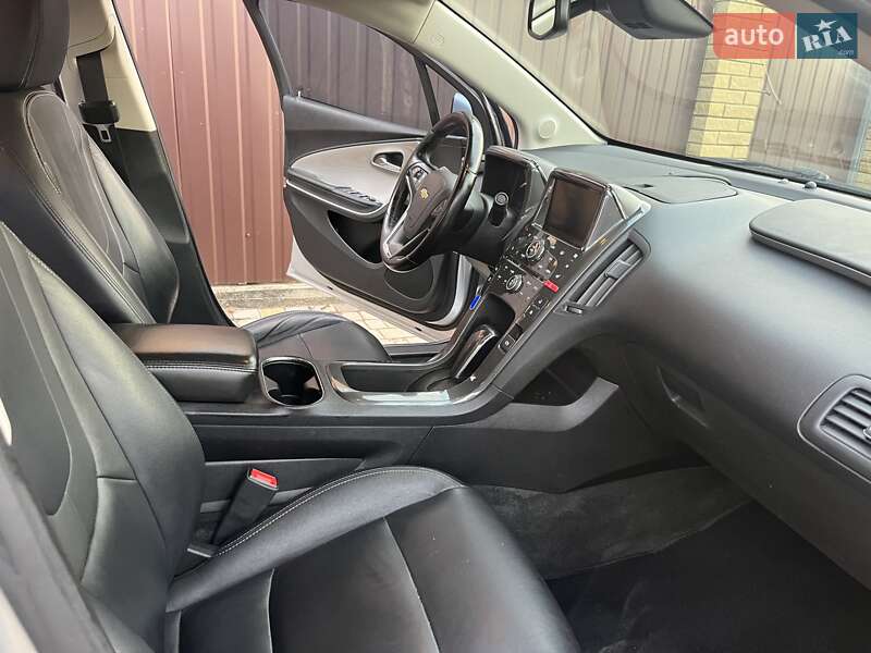 Хэтчбек Chevrolet Volt 2013 в Никополе