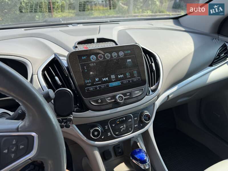 Хэтчбек Chevrolet Volt 2015 в Черкассах