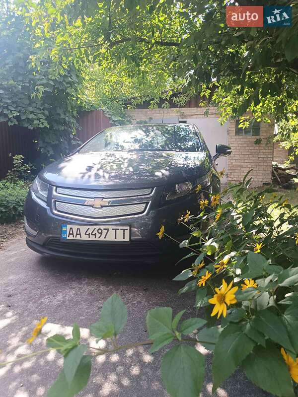 Хэтчбек Chevrolet Volt 2012 в 