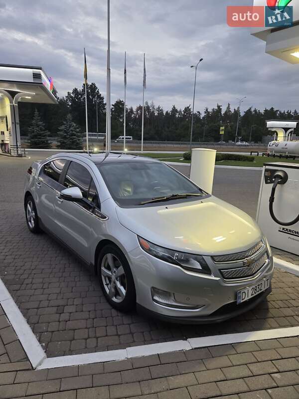 Хэтчбек Chevrolet Volt 2012 в Киеве