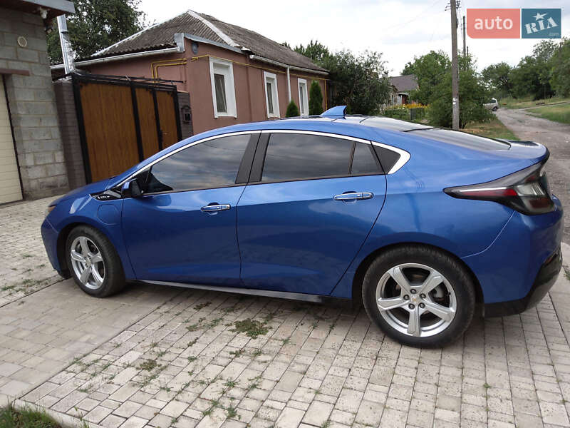 Хэтчбек Chevrolet Volt 2018 в Чугуеве