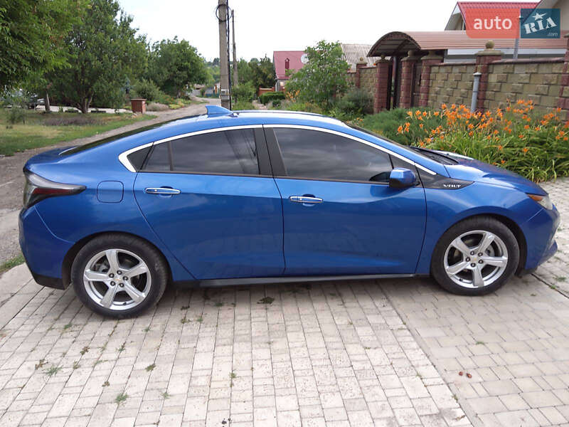Хэтчбек Chevrolet Volt 2018 в Чугуеве