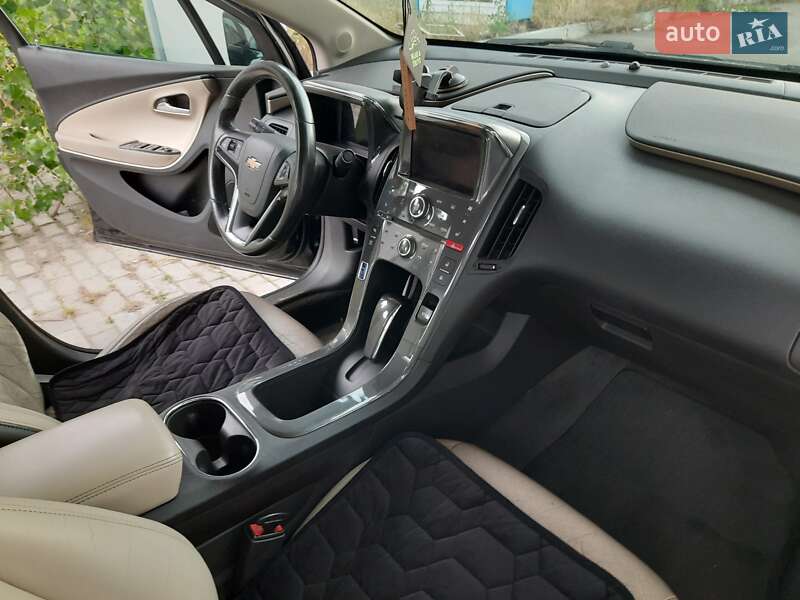 Хэтчбек Chevrolet Volt 2011 в Кременчуге