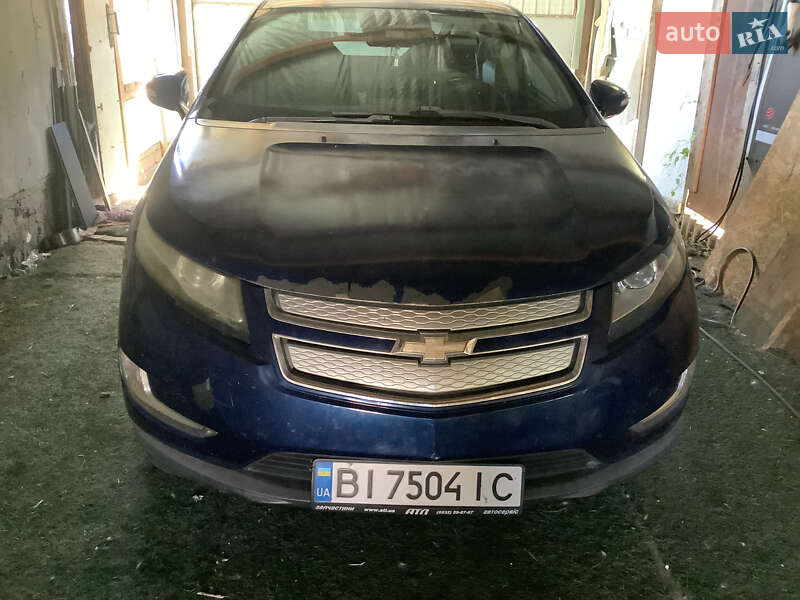 Хэтчбек Chevrolet Volt 2012 в Чутове