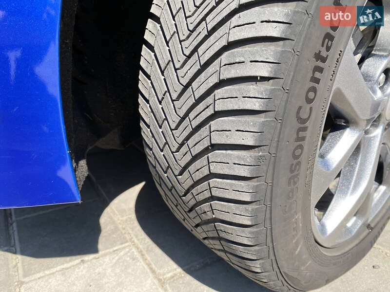 Хэтчбек Chevrolet Volt 2015 в Черкассах