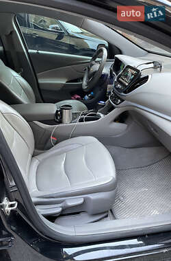 Хэтчбек Chevrolet Volt 2015 в 