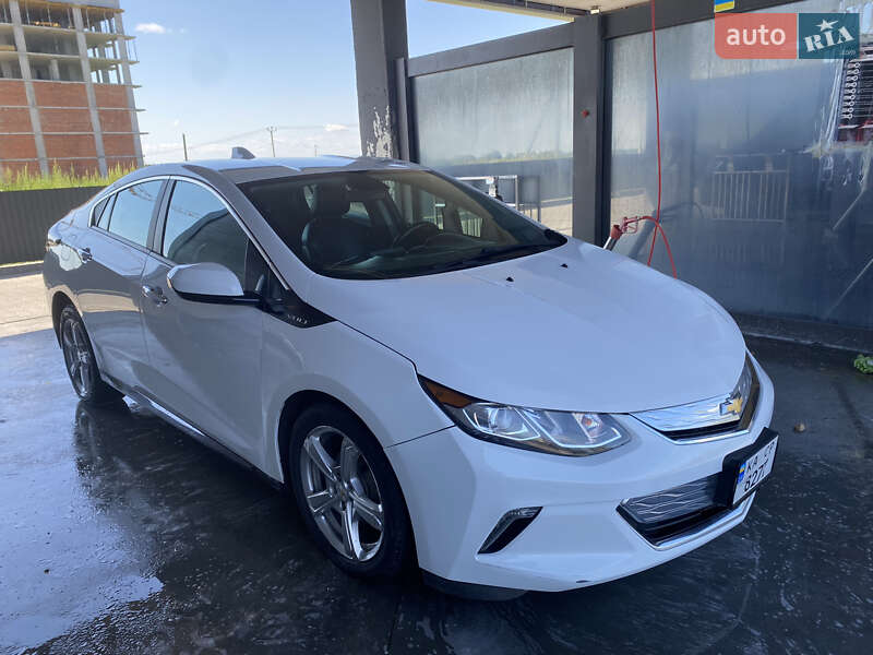 Хетчбек Chevrolet Volt 2016 в Львові