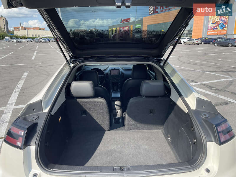 Хэтчбек Chevrolet Volt 2011 в Полтаве