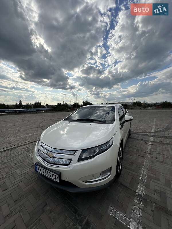 Хэтчбек Chevrolet Volt 2014 в Харькове