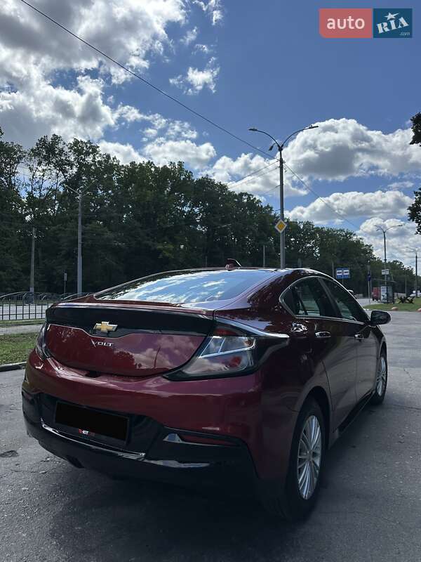 Хэтчбек Chevrolet Volt 2016 в Киеве