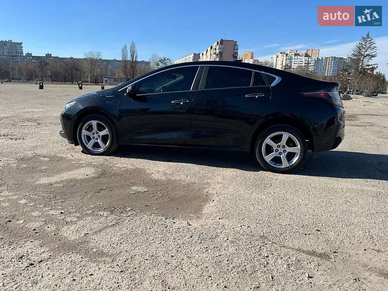 Хэтчбек Chevrolet Volt 2016 в Львове