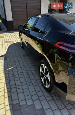 Хэтчбек Chevrolet Volt 2015 в 