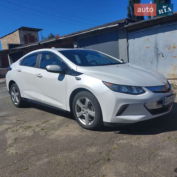 Хэтчбек Chevrolet Volt 2015 в 