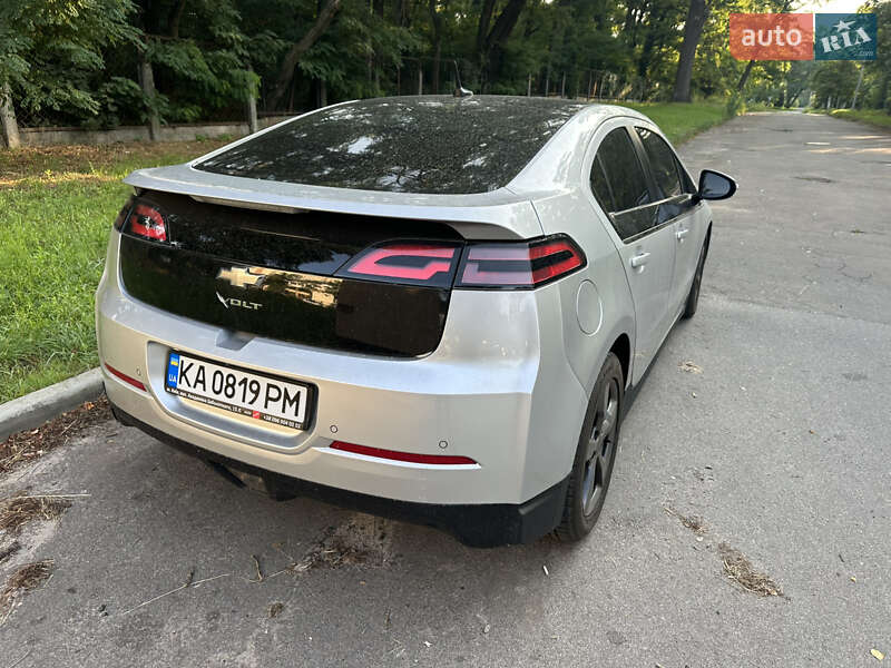 Хетчбек Chevrolet Volt 2010 в Києві