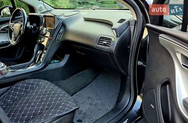 Хэтчбек Chevrolet Volt 2013 в 
