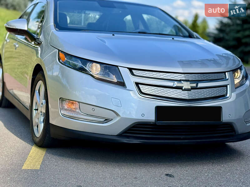 Хэтчбек Chevrolet Volt 2011 в Киеве