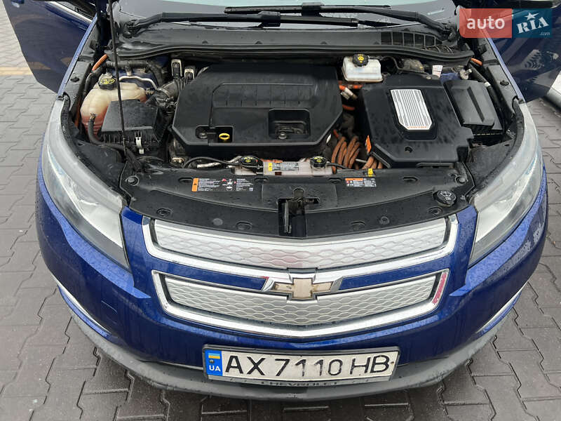Хэтчбек Chevrolet Volt 2013 в Киеве