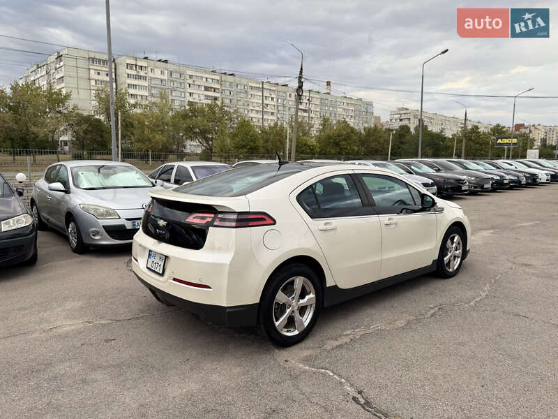 Хэтчбек Chevrolet Volt 2011 в Запорожье