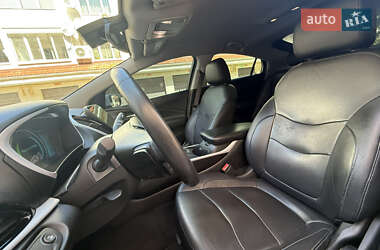 Хэтчбек Chevrolet Volt 2015 в 