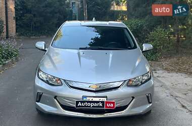 Хэтчбек Chevrolet Volt 2016 в 
