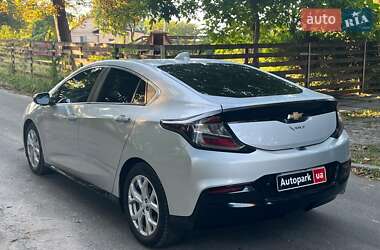 Хэтчбек Chevrolet Volt 2016 в 