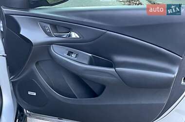 Хэтчбек Chevrolet Volt 2016 в 